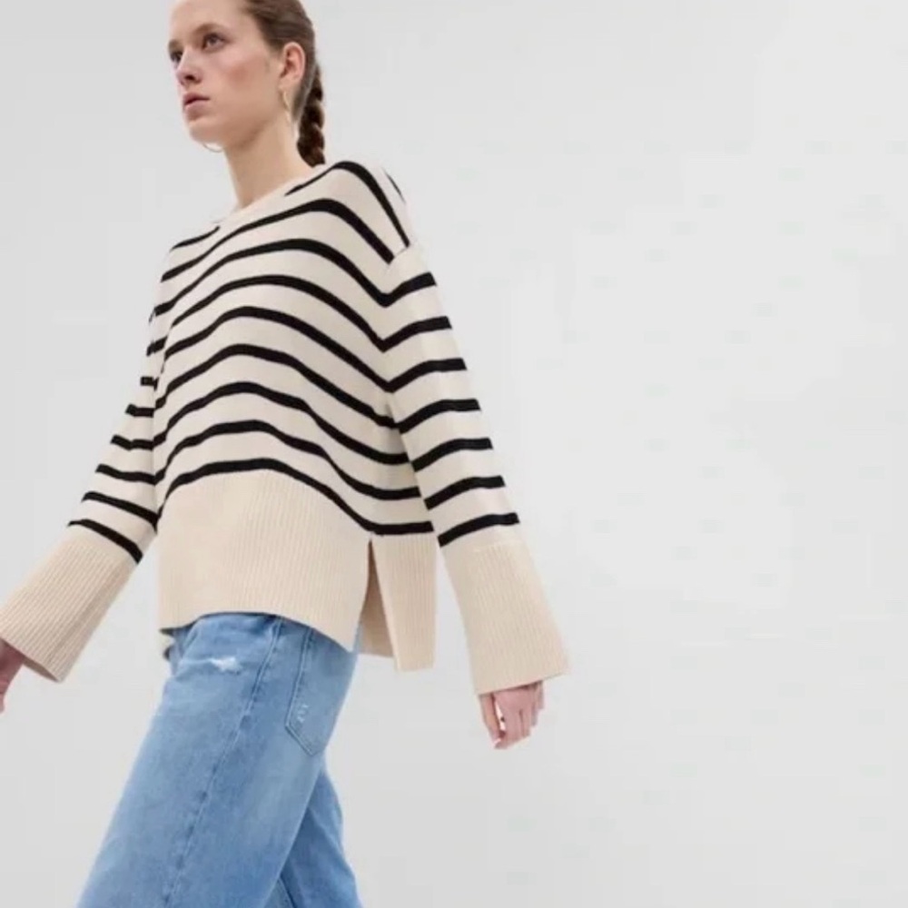 GAP Oversized Cream and Black 100% Cotton Crewneck Striped Sweater Size Large